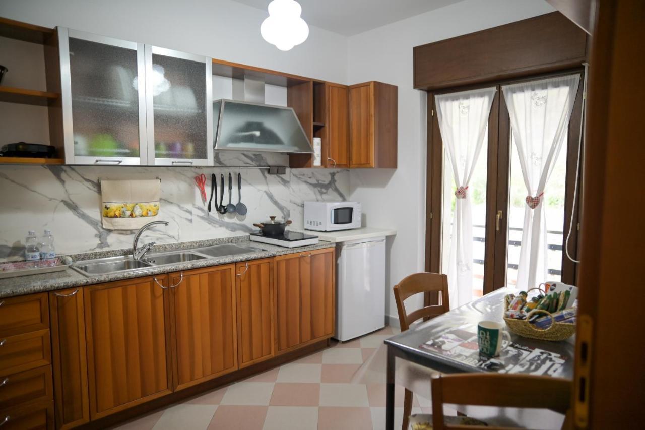 B&B Apartment 1970 لاوريا إنفيريوري المظهر الخارجي الصورة