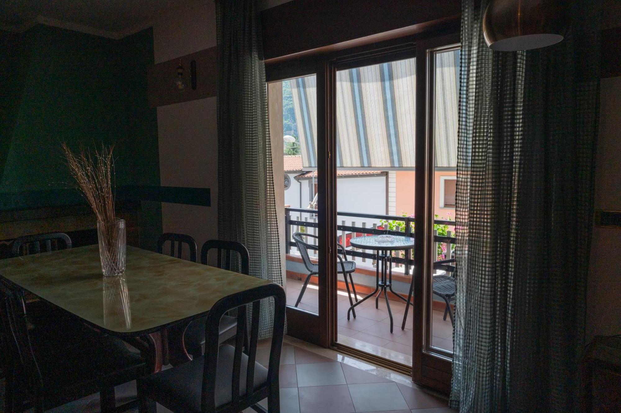 B&B Apartment 1970 لاوريا إنفيريوري المظهر الخارجي الصورة